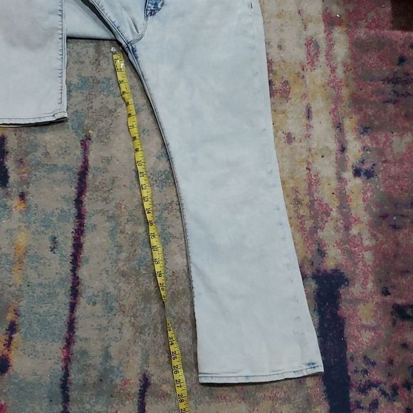 Hudson Blair High Rise Bootcut Crop in Light Wash Size 32 - Picture 9 of 11